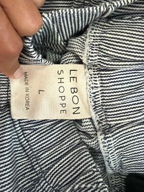 Le Bon Shoppe Navy Stripe Cropped Pants